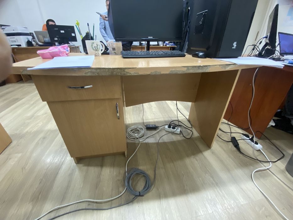 Столы однотумбовые