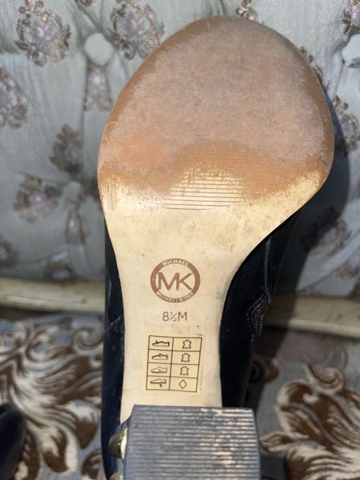 Продаются сапоги Michael Kors