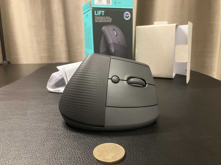 Logitech Lift - Vertical Ergonomic Mouse