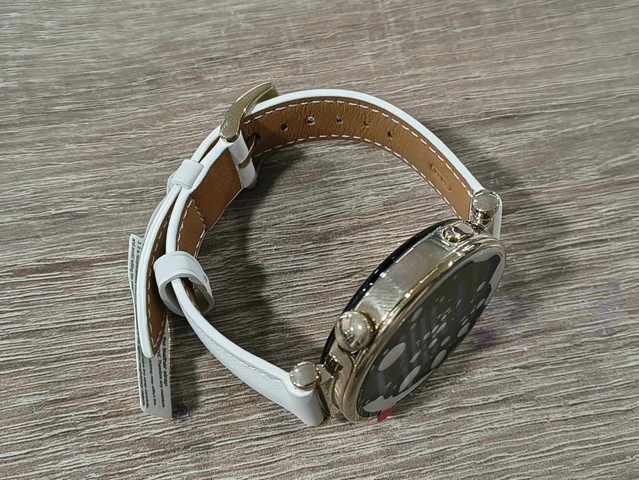 Смарт часовник Huawei GT4