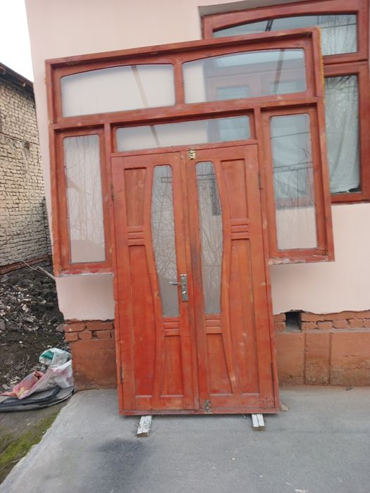 Eshik va deraza holati yaxshi