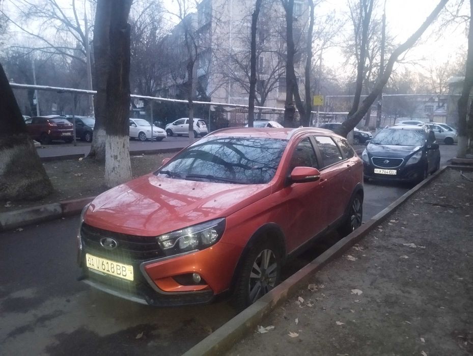 Lada Vests sw cross  продается