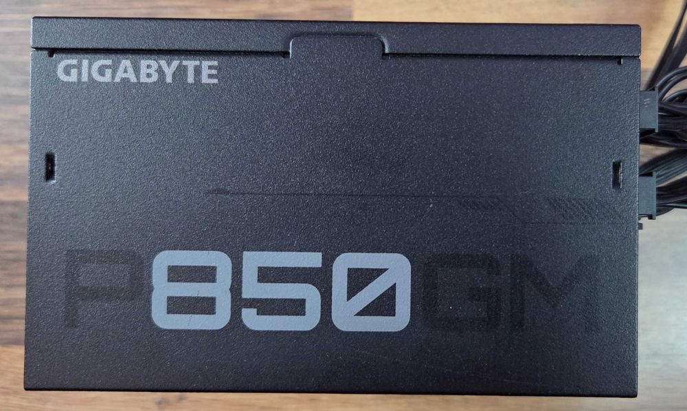 Захранване: GIGABYTE P850GM 850W 80 PLUS Gold - Модулно