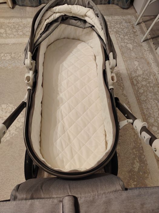 Коляска продам как нови