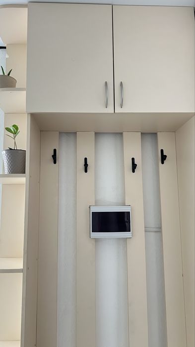 Шкаф для прихожей