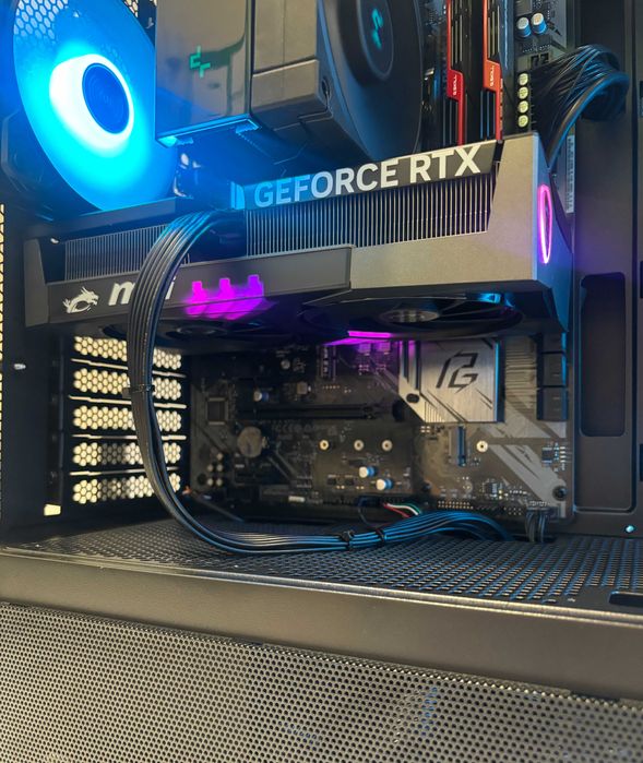 Геймърски компютър AMD Ryzen 7 5700X, RTX 5060 Ti 8GB, 16GB ram