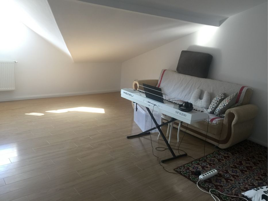 Vand apartament 3 camere tip duplex + loc de parcare subteran