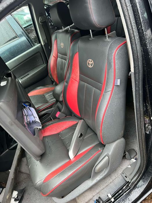 Dezmembrez Toyota Hilux 2012-2015 1KD-FTV automata