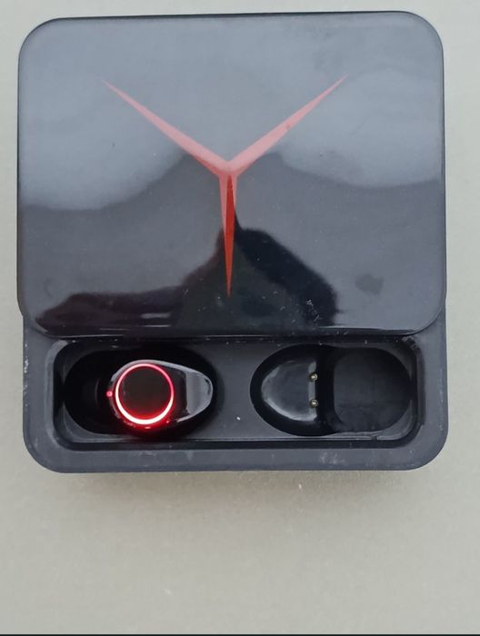 Căști negru/roșu Monsters Bluetooth