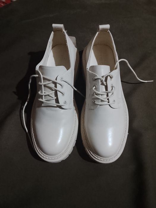 Umuman kiyilmagan chetdan zakas qilingan razmer 38