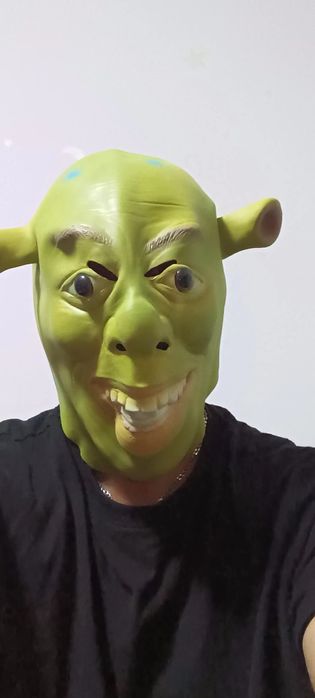 Vând măști din latex noi nouțe