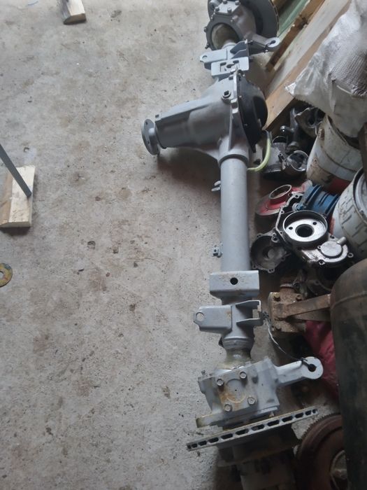 Vând șasiu,punte față PATROL 3.3