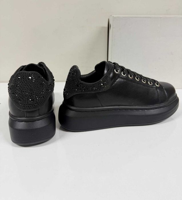 Goe Women Sneakers
