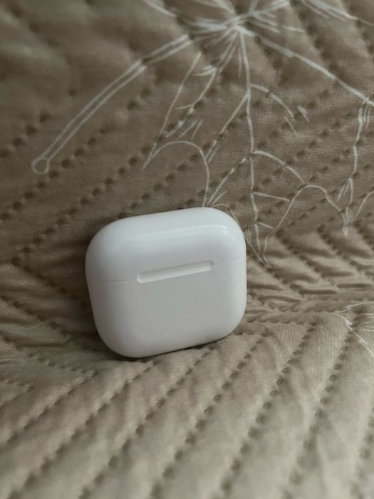 Apple air pods 4(2024)