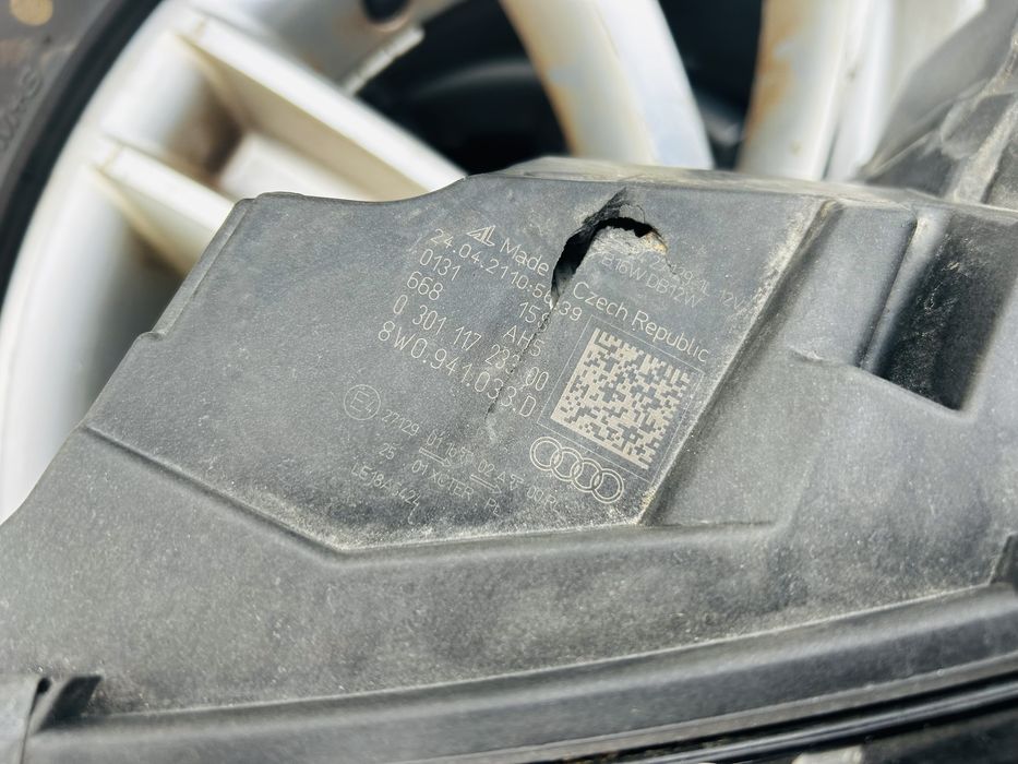 Лав фар за Audi A4. B10 full Matrix