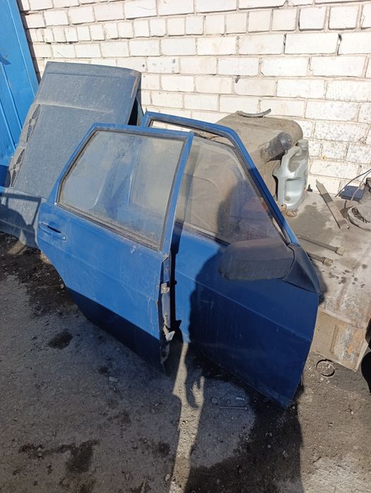 Двери ВАЗ 2109 продам