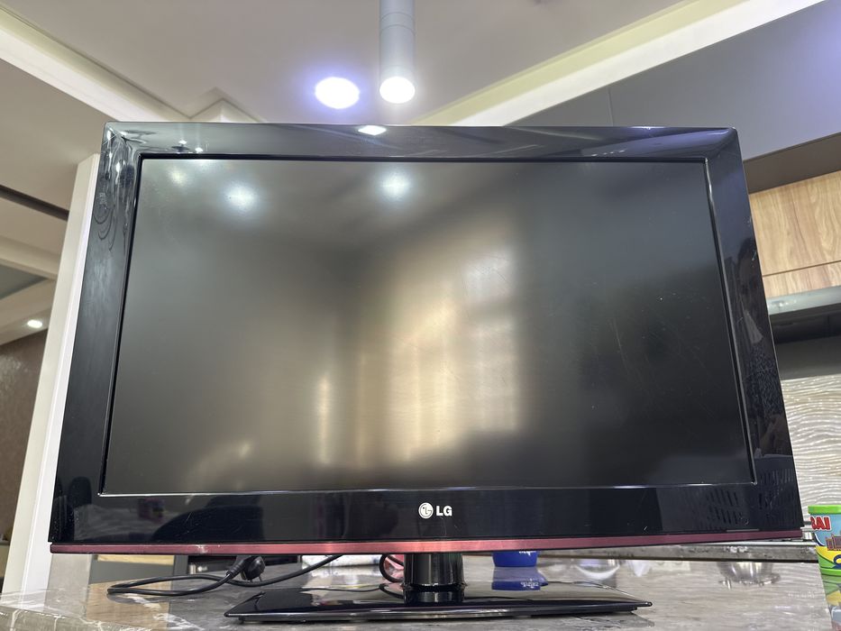 LG телевизор бу.