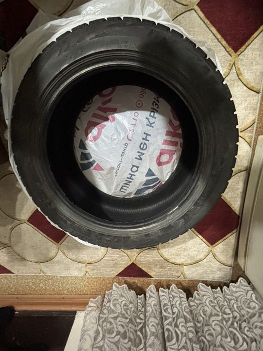 2 Шины Bridgestone Blizzak 245/45/17