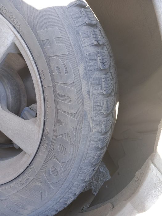 Резина (шины) зима 205/70/15