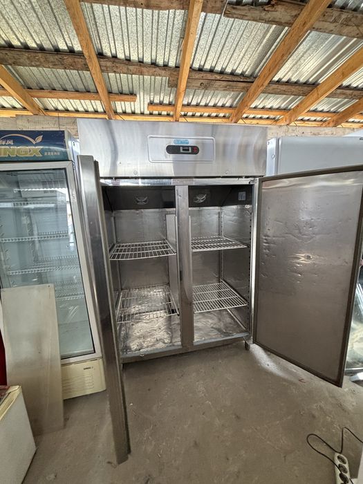 Промышленный холодильник 1200л