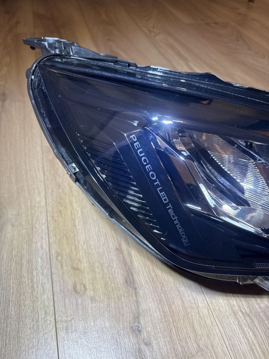 Far Peugeot 208 2 2019 - 2022 faruri stanga dreapta led
