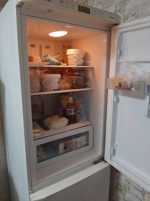 Продам холодильник  Самсунг