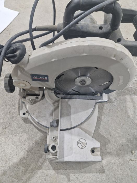 Продам тарцовочную пилу