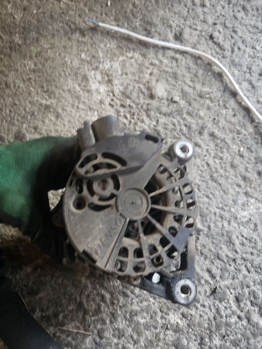 Alternator Peugeot 207 1.4 , 1.6 benzina cod : 9654343080