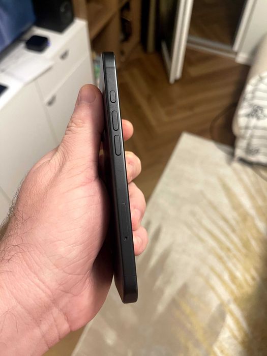 Iphone 16 128gb black (97% battery)