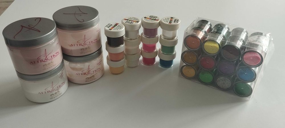 Разпродажба на материали за нокти