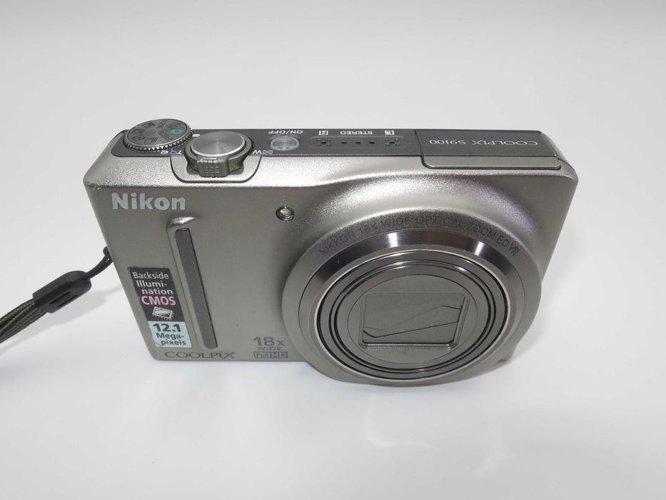 Nikon Coolpix S9100 компактен фотоапарат, дигитална камера с 18х оптичен зум, Full-HD видео, в отлично състояние, пълен комплект, работи перфектно
