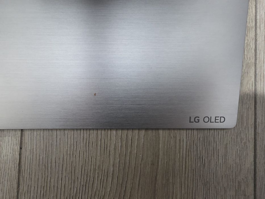 Vand suport  tv LG  O LED nou