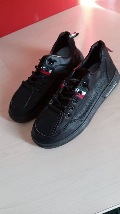 Подростковые крассовки