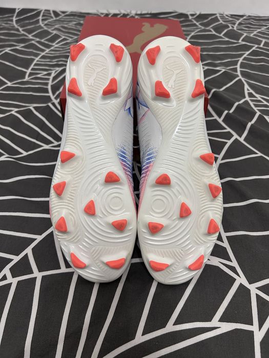 Бутонки White-PUMA Black-Glowing Red