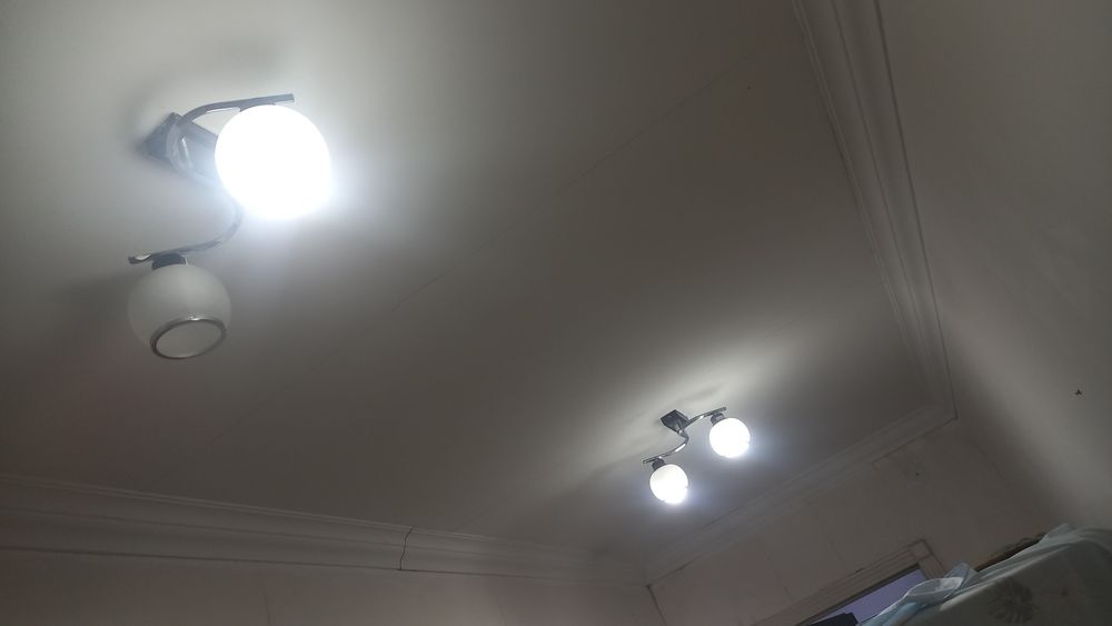 Срочно продается люстры разные