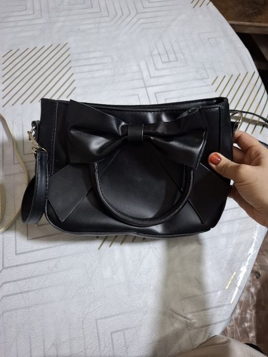 отдам 2 сумки за 2 пачки тук