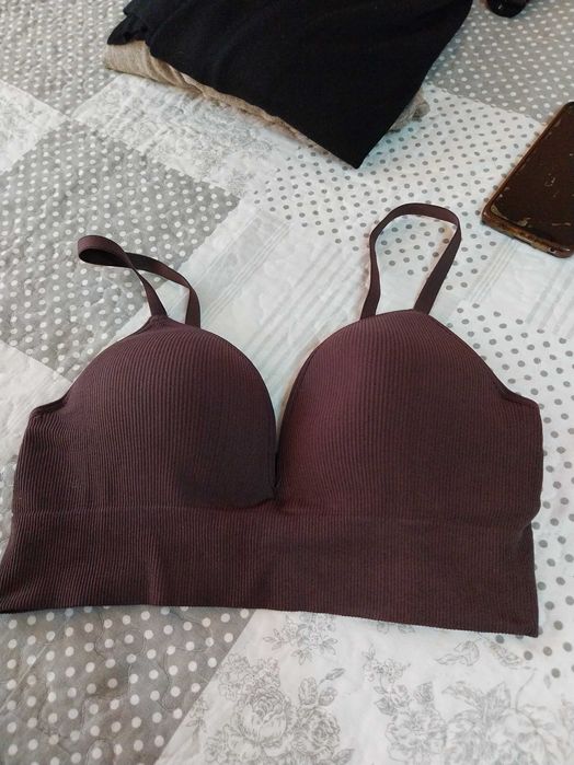 Кафяво бюстие с тънки презрамки