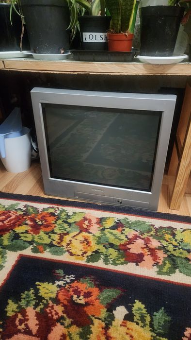 Телевизор sony..