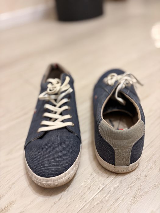 Adidași / Teneși Tommy Hilfiger 41