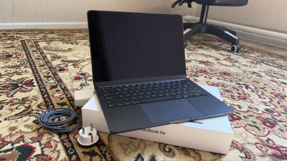 Ноутбук Apple MacBook Air 13 2025