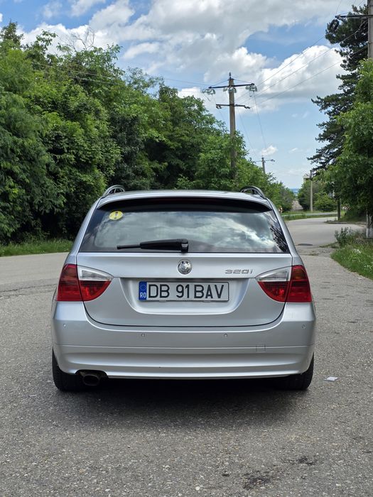 BMW 320i E91 Break (2007) - 150 CP
