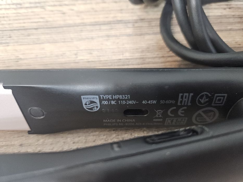 Выпрямитель для волос Phillips HP8321/00