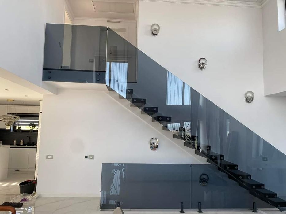 Compartimentari sticla securizata