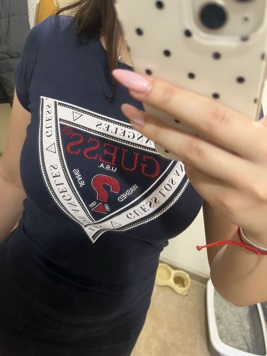 Нова GUESS рокля