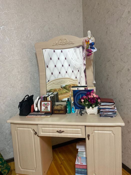 Спальный гарнитур