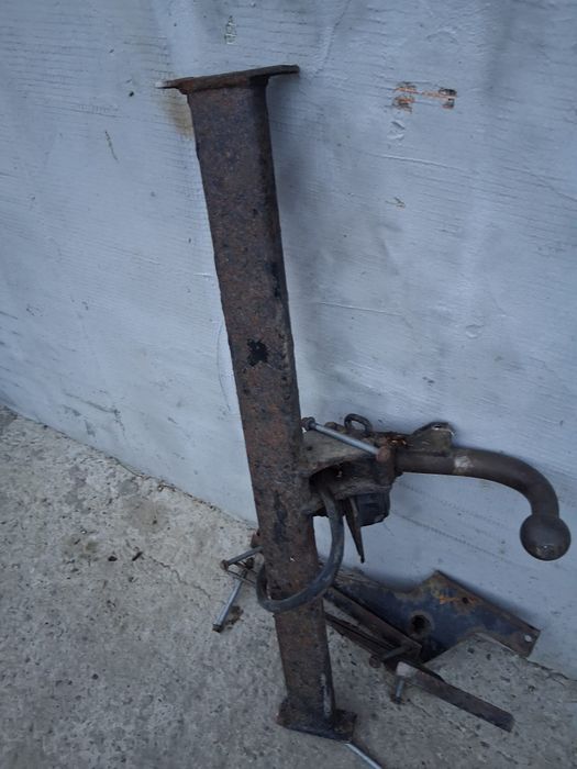 Cârlig pentru Ford Mondeo