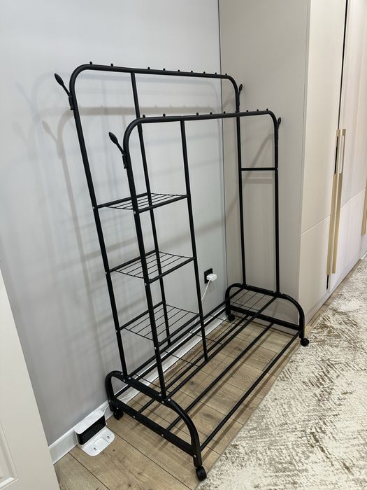 Напольная вешалка