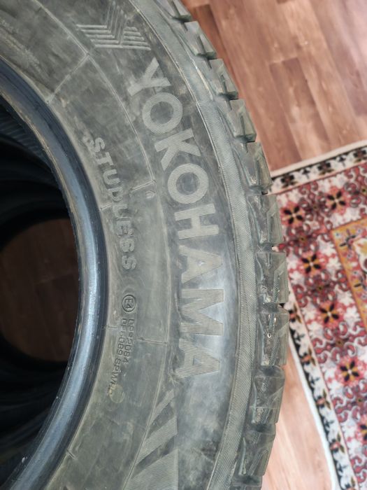 Продам шины на Прадо 120
