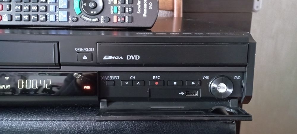 VHS-DVD Panasonic DMR-EZ49V