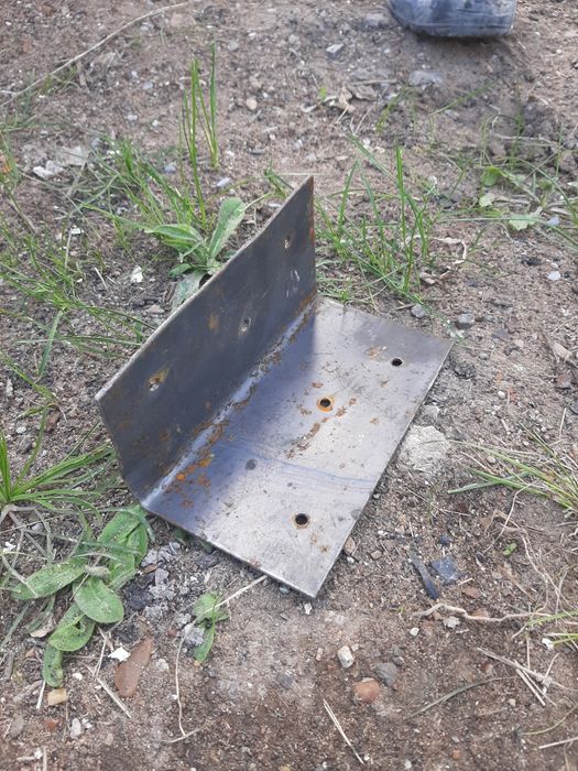 Продам крепежной уголок ( уголки)
